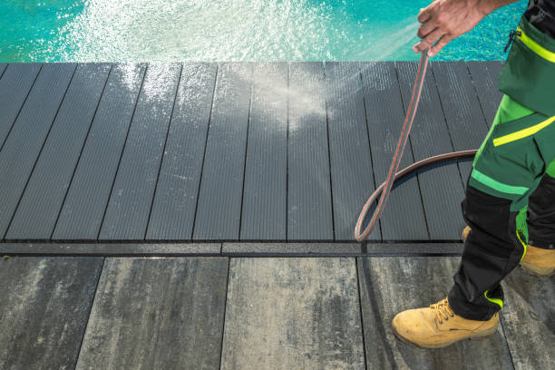 Best Garage Pressure Washing  in Lonsdale, MN