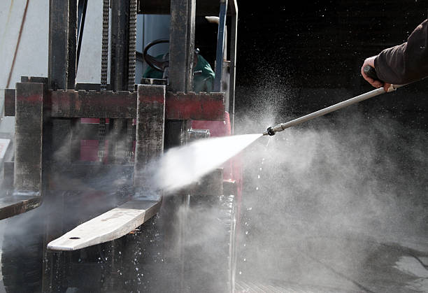 Best Concrete Pressure Washing  in Lonsdale, MN